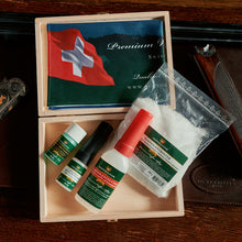 Lade das Bild in den Galerie-Viewer, Waffenrestaurations-Set von Ostermayer Jagd. Mit Waffen-Entfetter, Waffen-Entroster, Waffen-Brünierung, Waffen-Brünier-Fixierer und Waffenreinigungs-Tuch aus Mikrofaser