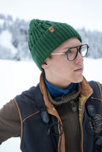 Lade das Bild in den Galerie-Viewer, Mütze aus 100% Merino – Oliv