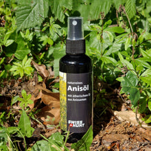 Lade das Bild in den Galerie-Viewer, Anisöl ist ein altbewährtes Lockmittel für alle heimischen Wildarten. Lockt zuverlässig, wirkt lange und über weite Distanzen. 100ml in der praktischen UV geschützten Pumpsprühflasche.
